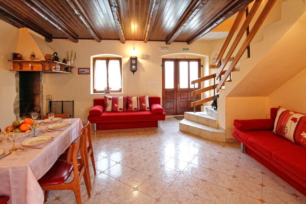 Holiday Home Marko ฟุนตานา ภายนอก รูปภาพ