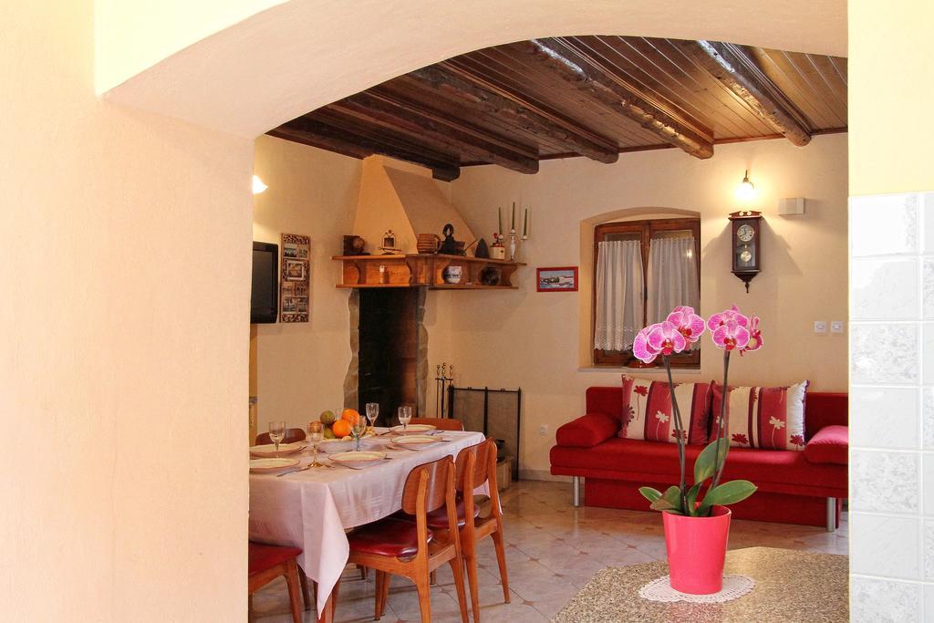 Holiday Home Marko ฟุนตานา ภายนอก รูปภาพ